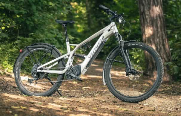 Благодаря аккуратной конструкции подвески и колесам типа "кефаль" Terro X определенно не является обычным городским электронным велосипедом.