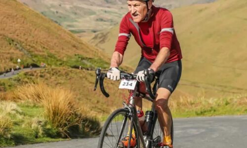 70-летний велосепедист Ричард Барретт