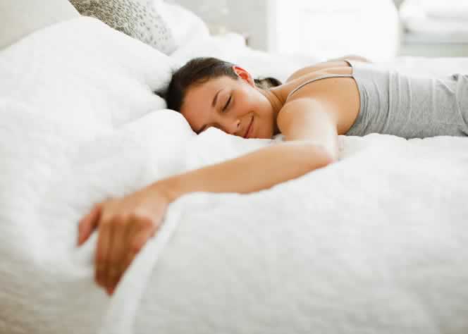 Достаточное количество и качество сна способствует укреплению иммунитета.