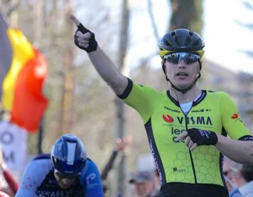 Париж-Ницца 2024: Олав Коойж из команды Visma-Lease a Bike побеждает на пятом этапе в Систероне