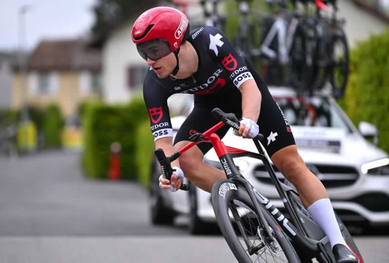 Майкель Зийлаард из команды Tudor Pro Cycling Team показал лучшее время в гонке