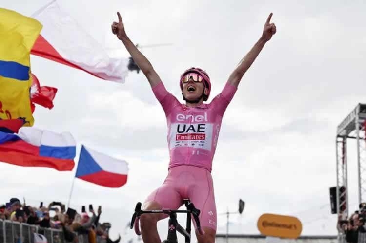 Даже с шестью победами на этапах Погачар, казалось, никогда не перенапрягался во время Джиро.