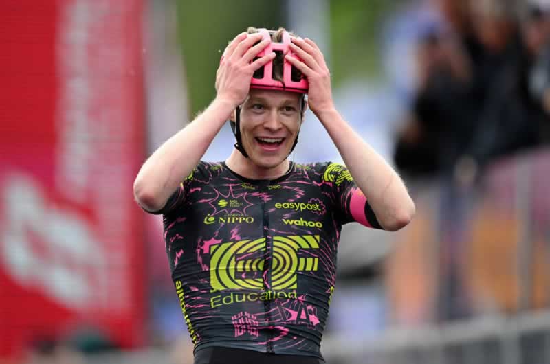 Джиро д'Италия 2024: Георг Штайнхаузер (EF Education-EasyPost) одерживает победу на 17-м этапе