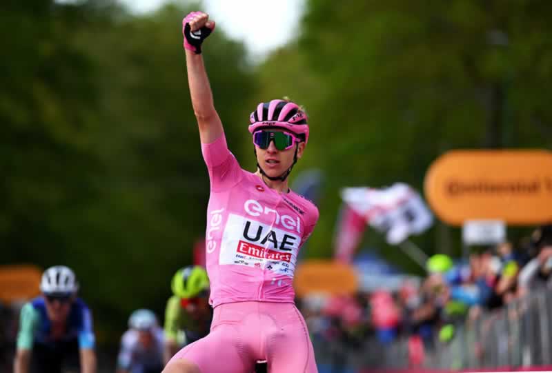 Джиро д'Италия 2024: Тадей Погакар побеждает на 8-м этапе в Прати-ди-Тиво