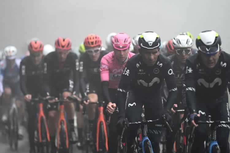 Серое небо на 16-м этапе «Джиро д'Италия 2024»