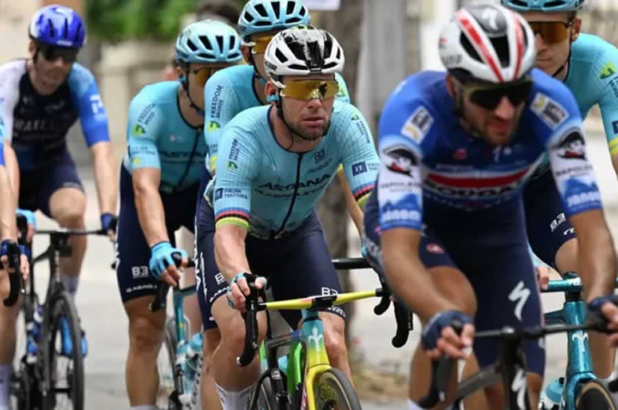 Марк Кавендиш на третьем этапе Тур де Франс 2024