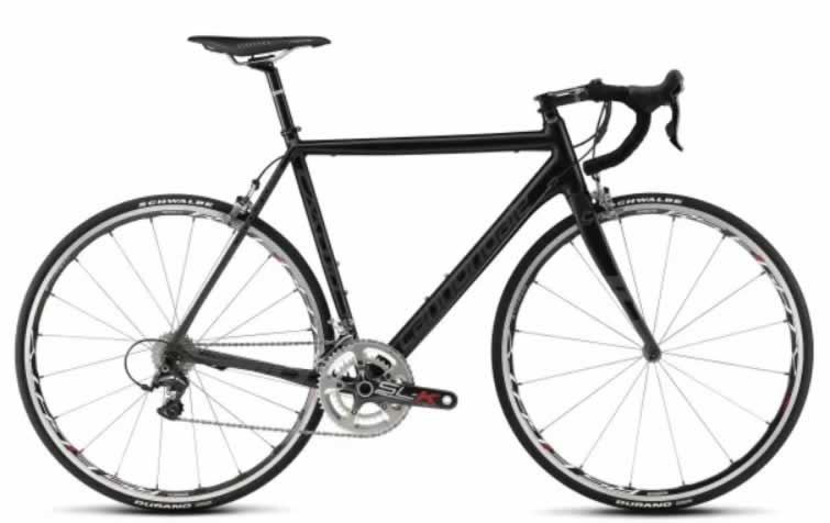 Любимый недорогой гоночный велосипед старого образца: Cannondale CAAD10