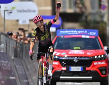 Клара Эмонд выиграла четвертый этап "Джиро д'Италия 2024" среди женщин
