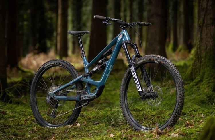 YT Capra 29 Core 4